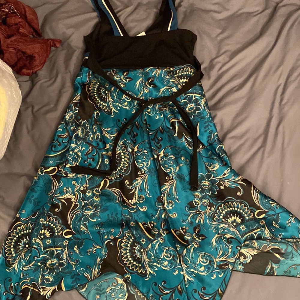 Dress - Picture 4 of 5
